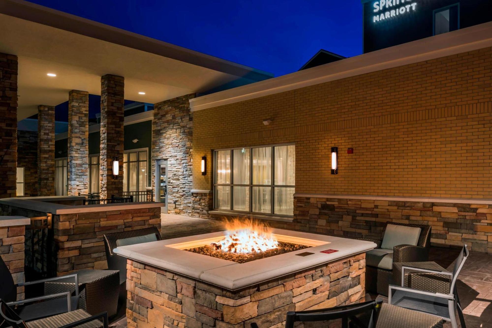 Springhill Suites By Marriott Fishkill Ngoại thất bức ảnh