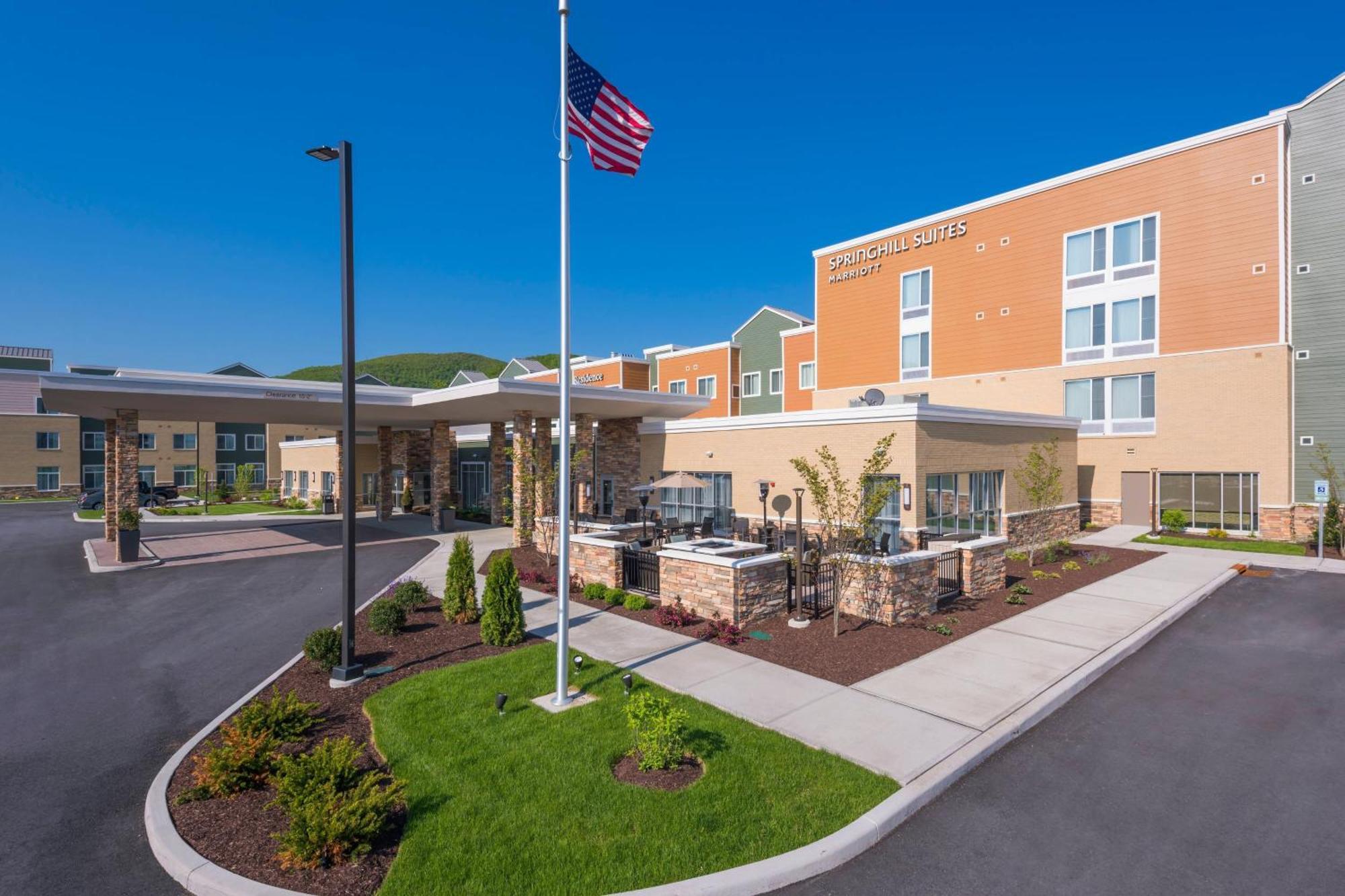 Springhill Suites By Marriott Fishkill Ngoại thất bức ảnh